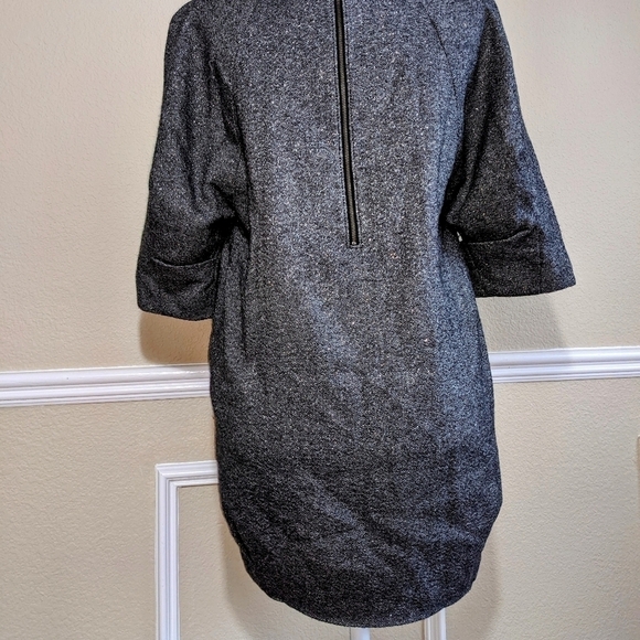 Black & White Jeweled Neckline Boxy Retro Dress with Pockets - Picture 4 of 13